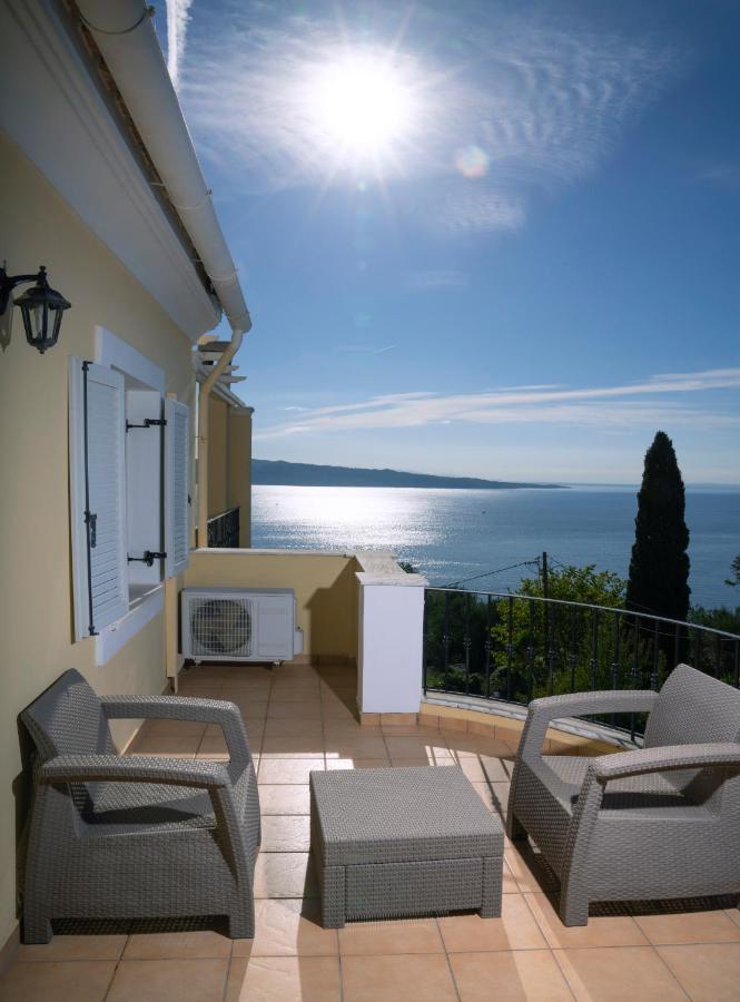 Bellina Villa Agnítsini Exterior foto